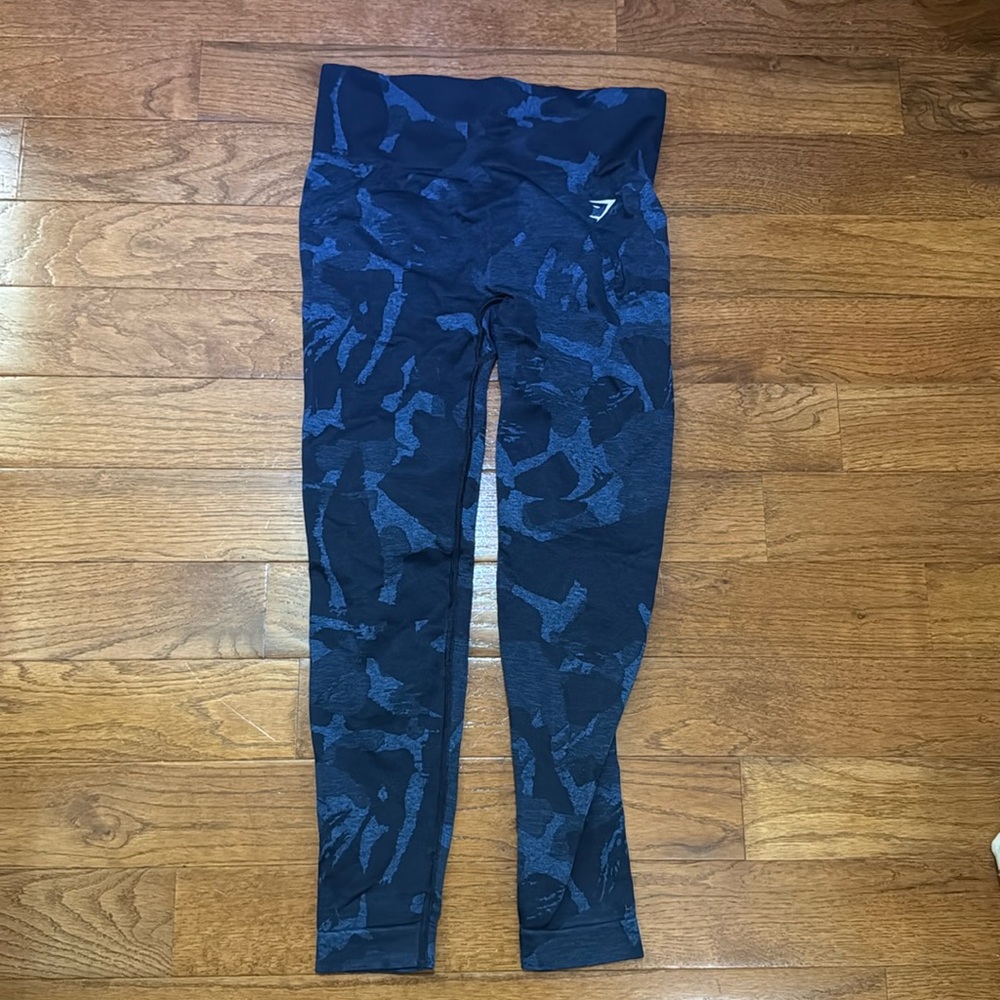Gym Shark Leggings
Size : M